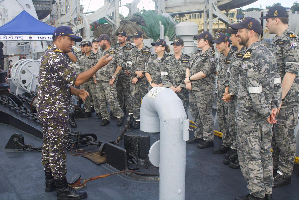 AN_Command's tweet photo. HMAS Stuart was warmly welcomed at Sri Vijaya Puram, #ANI, during its transit for Ex Malabar. The CO met with #CINCAN, and cross-deck visits with #INSSaryu strengthened ties between #IndianNavy and the Royal Australian Navy.
#NavalCooperation #HMASStuart #ExerciseMalabar #ANC https://t.co/u6YW7kMERi