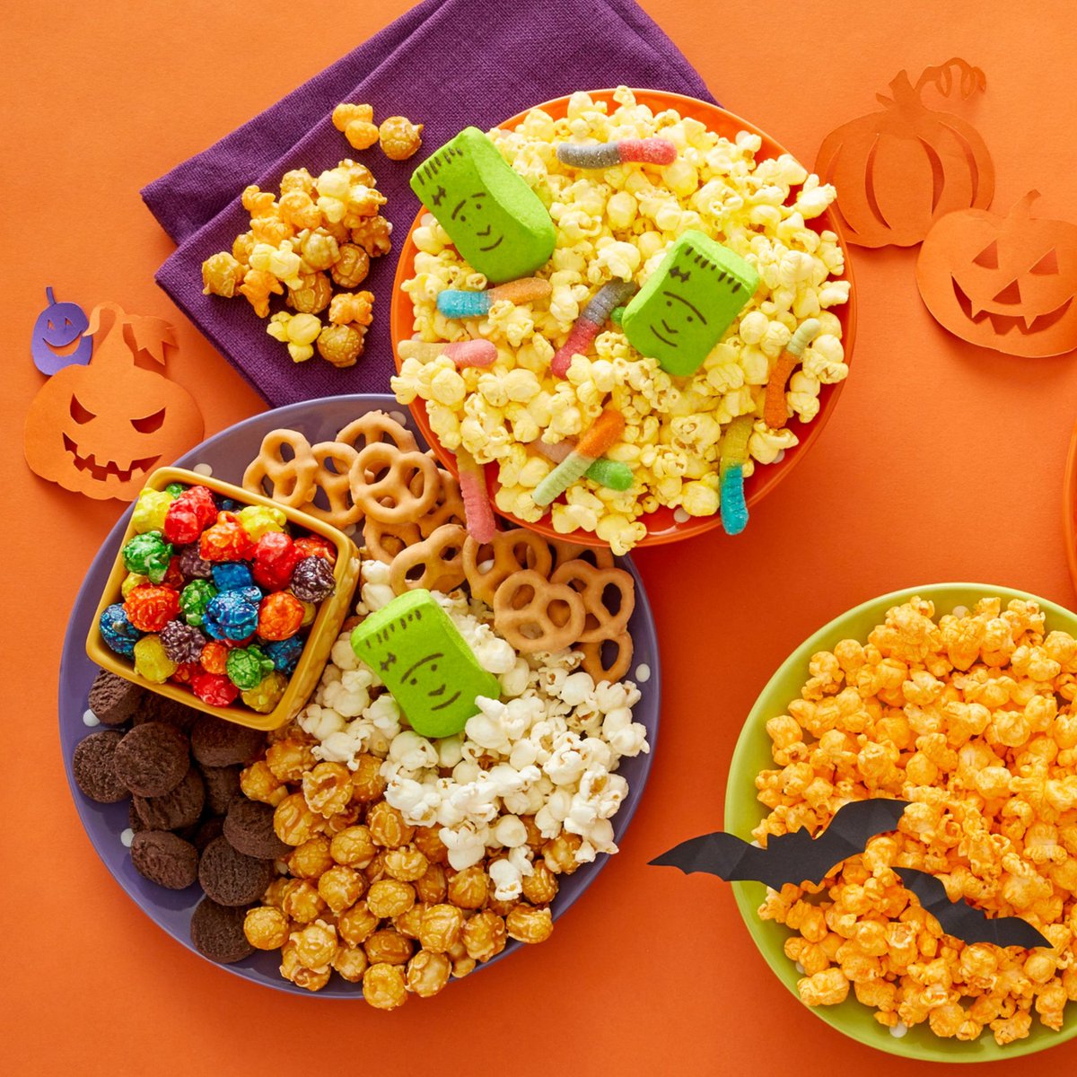 PopcornFactory's tweet image. No tricks here, just eerie-sistible treats 🍿🦇 bit.ly/3TFhGCy