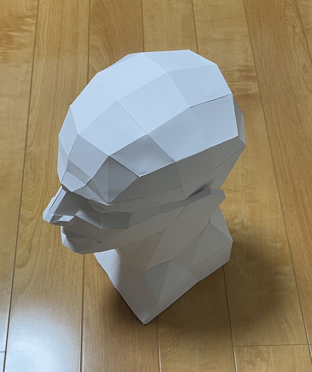 y_k_y_k_'s tweet photo. ルーミスの頭の実物大ペーパークラフトを作りました
画面上よりも手に取れる方が断然わかりやすくて良い
特に光源の違いは実際に当てられるのでわかりやすい
リンクはリプに繋げてます https://t.co/7ZnFIqukbj