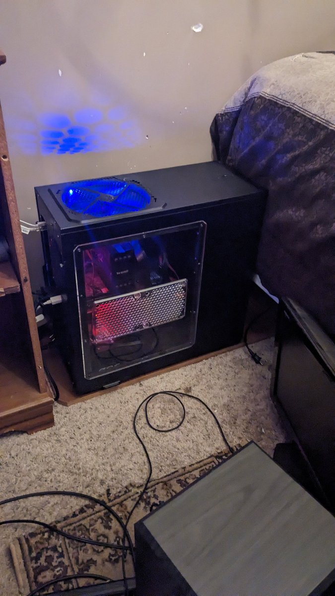 Dark_L0tus's tweet image. If anyone is curious, here is my system:
Intel Xeon E5-2680 12c24t
64GB ECC DDR4
GTX 780
1TB Crucial NVME
14TB WD BLUE RAID 0
#System #computergaming #pcgaming #diablo #informationsecurity #infosec #IT #Programming