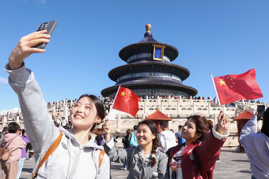China has seen a robust tourism market during the week-long National Day holiday. While patriotic sentiments were present, cultural tourism and new travel trends, such as small-town trips, stood out as defining aspects of the 2024 holiday xhtxs.cn/XE0