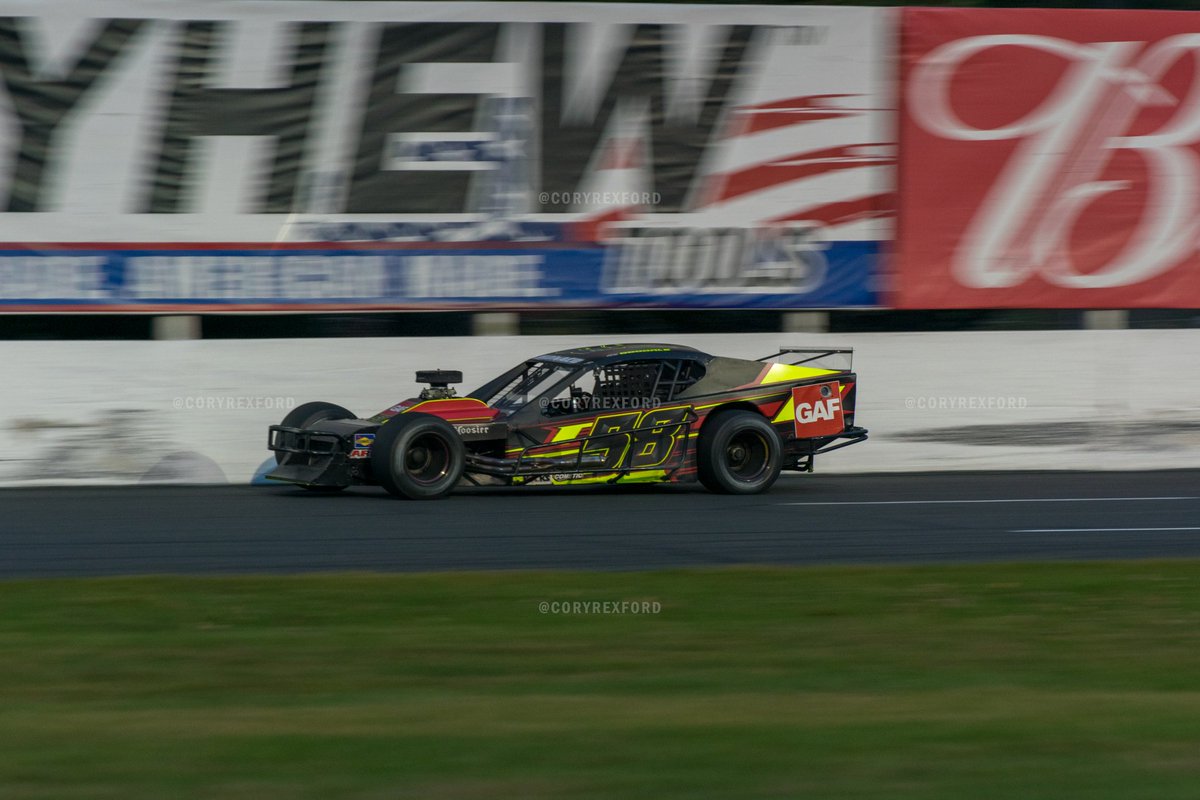 CoryRexford's tweet photo. Few frames from the NAPA Auto Parts Fall Final at Stafford. It certainly was a wild one.
#StaffordSpeedway #NAPAFallFinal #TourTypeModifieds #OpenModified https://t.co/QvJFSA4A8C