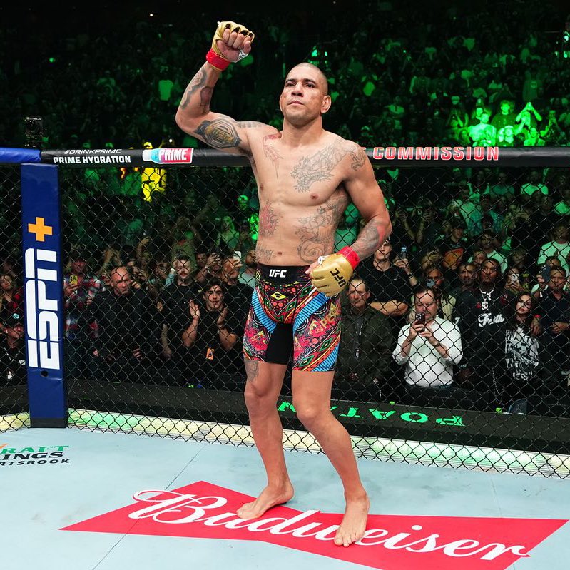 🗿 Alex Pereira in the last 12 months:

✅ Saved UFC 295 
🏆 Knocked out Jiri Prochazka 
✅ Saved UFC 300
🏆 Knocked out Jamahal Hill
✅ Saved UFC 303
🏆 Knocked out Jiri Prochazka again
✅ Saved UFC 307
🏆 Knocked out Khalil Rountree

𝑻𝑯𝑬 𝑷𝑶𝑨𝑻𝑨𝑵 𝑬𝑹𝑨. 🇧🇷