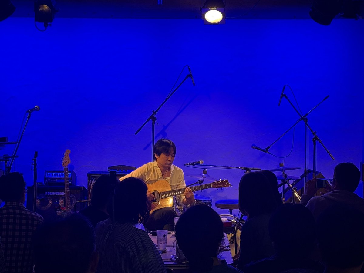 soshitearuiha's tweet photo. 本日はご来場ありがとうございました！

５年ぶりライブ、とてもとても楽しかったです。
温かい拍手、手拍子、声援をたくさんいただけて、とても幸せでした！

ご一緒してくださった、
ケンソラ@kensora623 さん
メリル@merilinfo さん
どうもありがとうございました！

とにかく楽しかったーー！！ https://t.co/pXiSDV4SEl