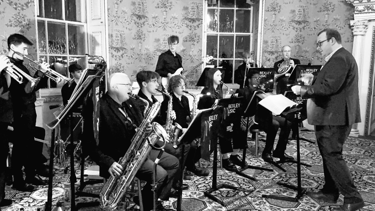 Bexley_Music's tweet photo. Last night, Little Big Band were honoured to perform at the Mayor of Bexley’s Canapés, Bubbles and Insignia Evening. Thank you for inviting us to perform.
#bexleymusic #bexley #bexleymusiclbb #dansonpark #dansonhouse
Little Big Band
Musical Director - Fraiser Patterson https://t.co/q0SEYRagX0
