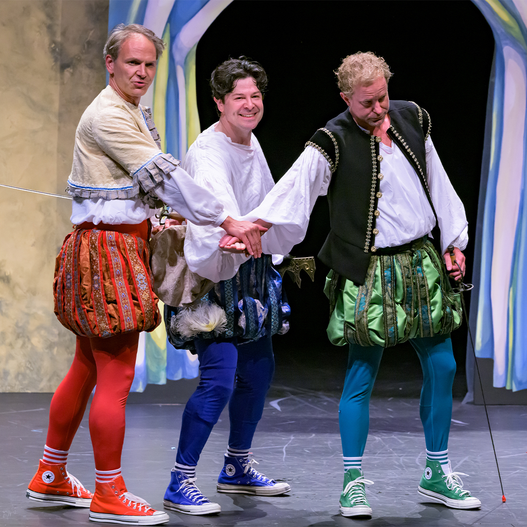 Delaware_REP's tweet image. All hands together for the final performance of THE COMPLETE WORKS OF WILLIAM SHAKESPEARE (abridged) (revised) (again). rep.udel.edu 
#WeAreTheREP #DelawareREP #ResidentEnsemblePlayers #CompleteWorks #Theatre #Comedy University of Delaware College of Arts &amp;amp; Sciences