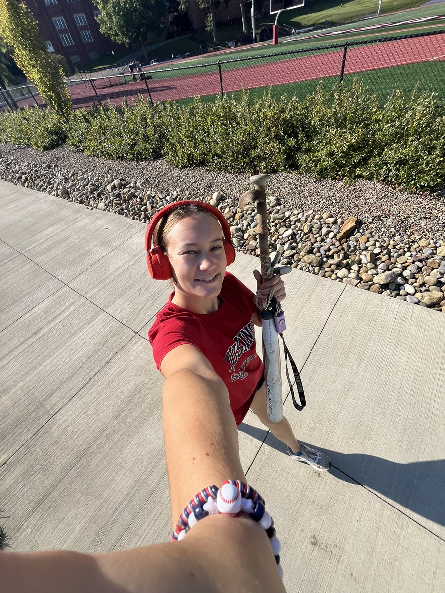 Early morning hitting + music listening shesh💯💯 <a href="/MuskingumUnivSB/">Muskingum Softball</a>
