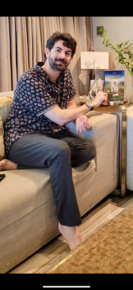 TheOfficeofCBS's tweet photo. Neil Nitin Mukesh @NeilNMukesh, Bollywood Actor with Dr Chandra Bhanu Satpathy Ji’s latest book Shirdi Sai Baba an Inspiring Life.
#cbsatpathy #Harpercollins #ShridiSaiBabaAnInspiringLife
#Shirdi https://t.co/K3VMTaOPGm