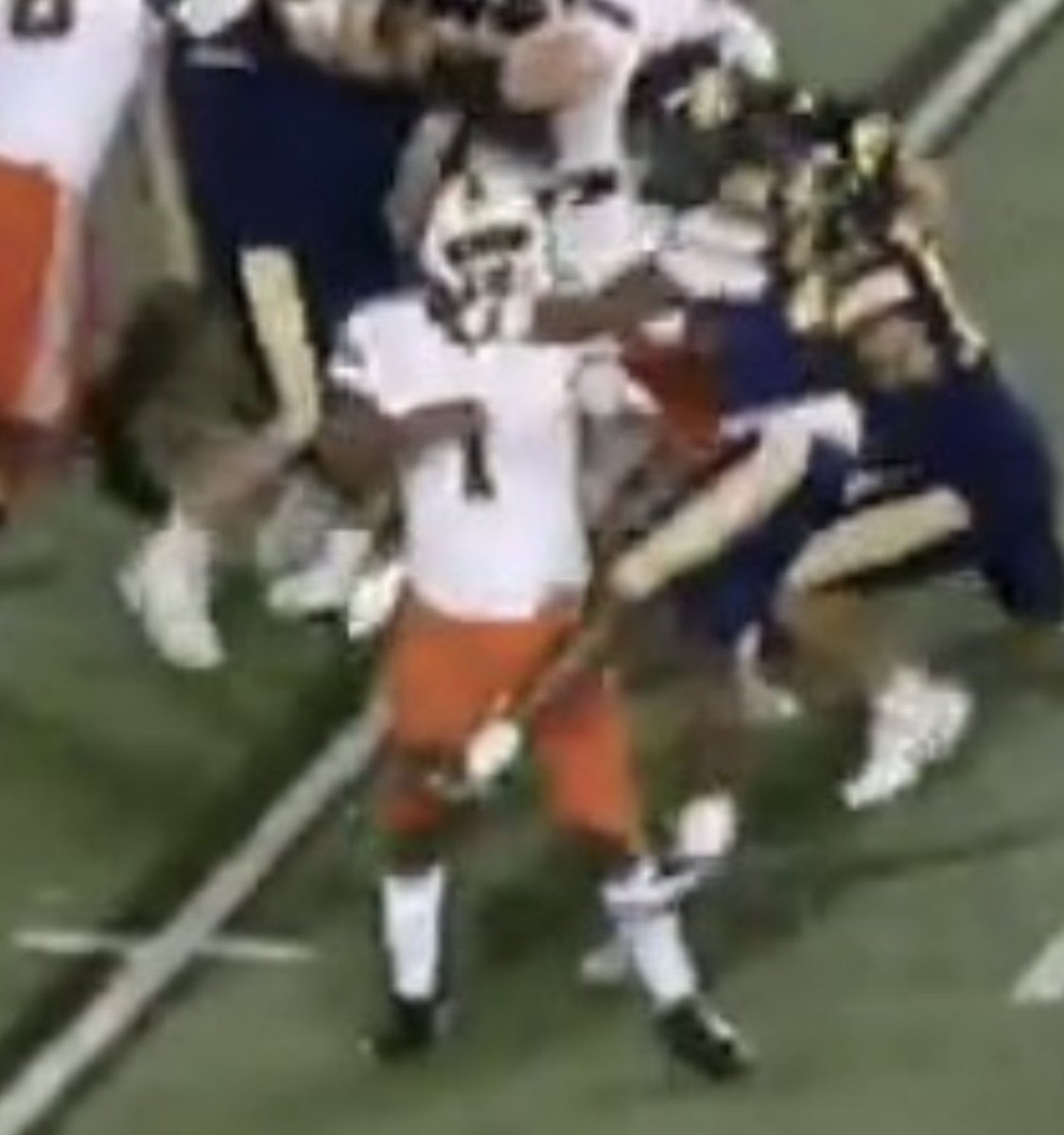 BChainCane's tweet photo. @NoleBhoy This could be used to show what a personal foul / facemark against a QB is. #MIACAL @ACCRefs 

Also, 

6-0
1-5 https://t.co/cmVYSwhNbS