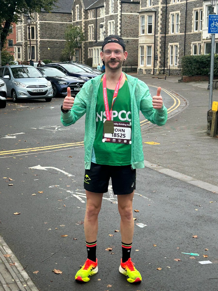 Our Worshipful Master has just run a Personal Best Time in the <a href="/CardiffHalf/">Cardiff Half 🏴󠁧󠁢󠁷󠁬󠁳󠁿</a> of 1hr30 19secs and raised £680 (and counting) for the marvellous <a href="/NSPCC/">NSPCC</a> 
Well done to WBro John and everyone who took part today 🎉💪