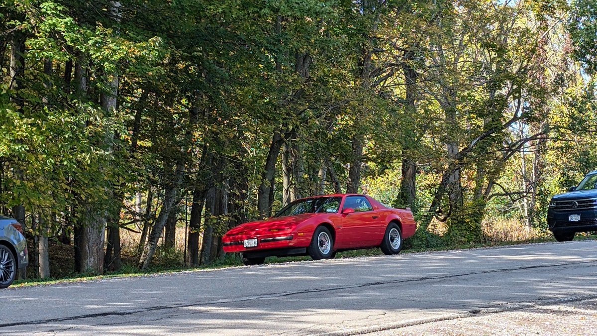 MikeClineJr's tweet image. Took a fall cruise yesterday. Almost time to put the Bird away. 😔