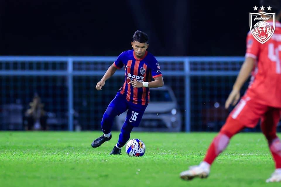 OfficialJohor's tweet image. 𝗣𝗜𝗔𝗟𝗔 𝗠𝗙𝗟 𝟮𝟬𝟮𝟰/𝟮𝟱

FT: JDT II [3-3] KELANTAN DARUL NAIM
(Aiman Danish 17’ / Gabriel Nistelrooy 60’ / Alif Mutalib 90’+5)
(Zuasyraf Zulkiefle 8’ / Amirul Shafik 50’ / Danial Aiman 67’)

More photos at facebook.com/share/184KkLCh…

#JDTvKDN
#PialaMFL
#WhatCanYouDo