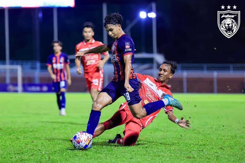 OfficialJohor's tweet image. 𝗣𝗜𝗔𝗟𝗔 𝗠𝗙𝗟 𝟮𝟬𝟮𝟰/𝟮𝟱

FT: JDT II [3-3] KELANTAN DARUL NAIM
(Aiman Danish 17’ / Gabriel Nistelrooy 60’ / Alif Mutalib 90’+5)
(Zuasyraf Zulkiefle 8’ / Amirul Shafik 50’ / Danial Aiman 67’)

More photos at facebook.com/share/184KkLCh…

#JDTvKDN
#PialaMFL
#WhatCanYouDo
