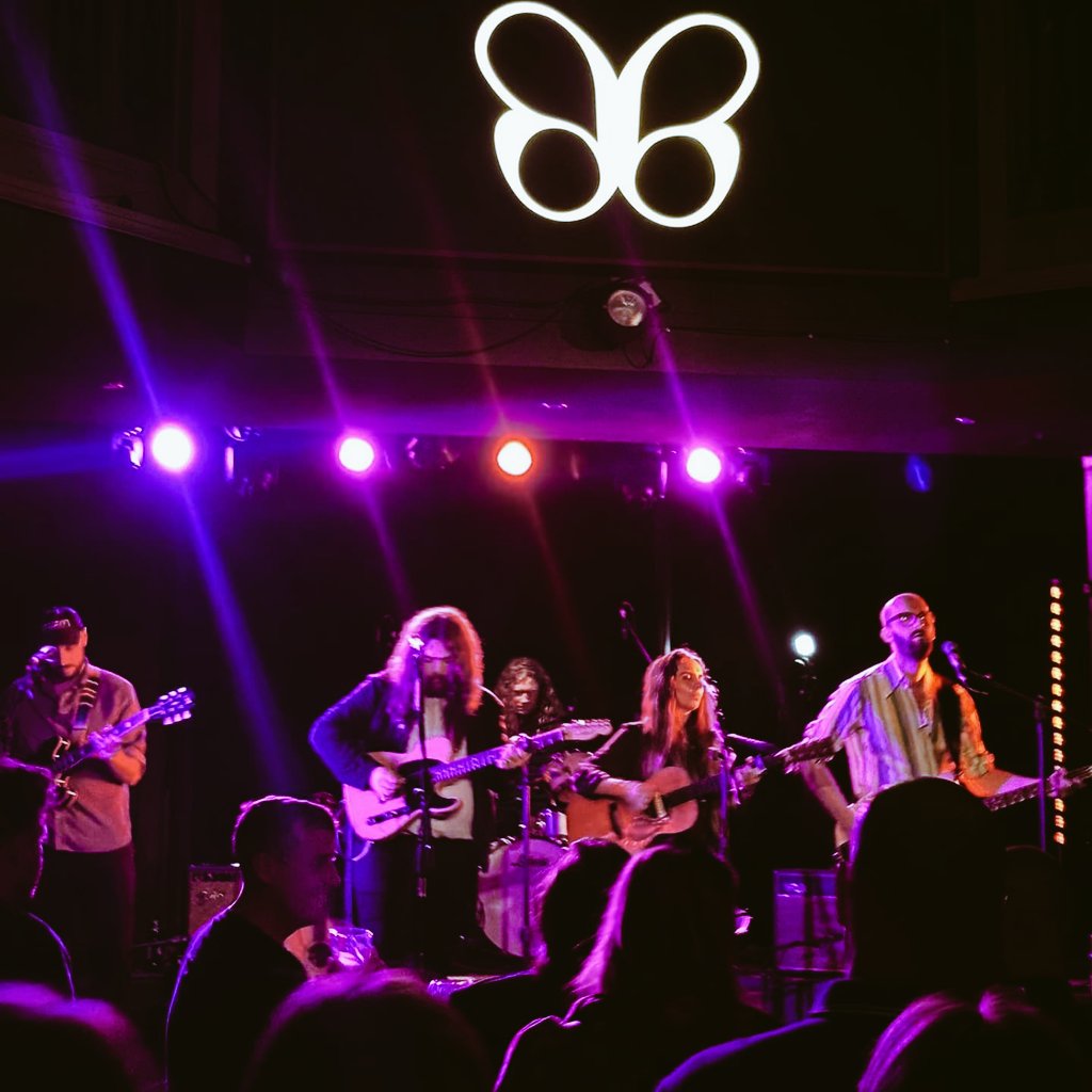 gsabraham81's tweet image. Great time as always watching @jfrancissongs last night, plus being introduced to a new lovely voice from @hattiewmusic ๐๐ถ๐ธ๐ฅโค