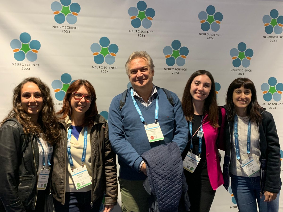 Robi_Schellins's tweet photo. The @newronico here in Chicago is ready to begin a day full of interesting symposia, posters and, why not, engaging discussions with fellow neuroscientists!!
#sfn2024 #SfN24 #sfn #neuroscience https://t.co/nXsFUQ7YKb