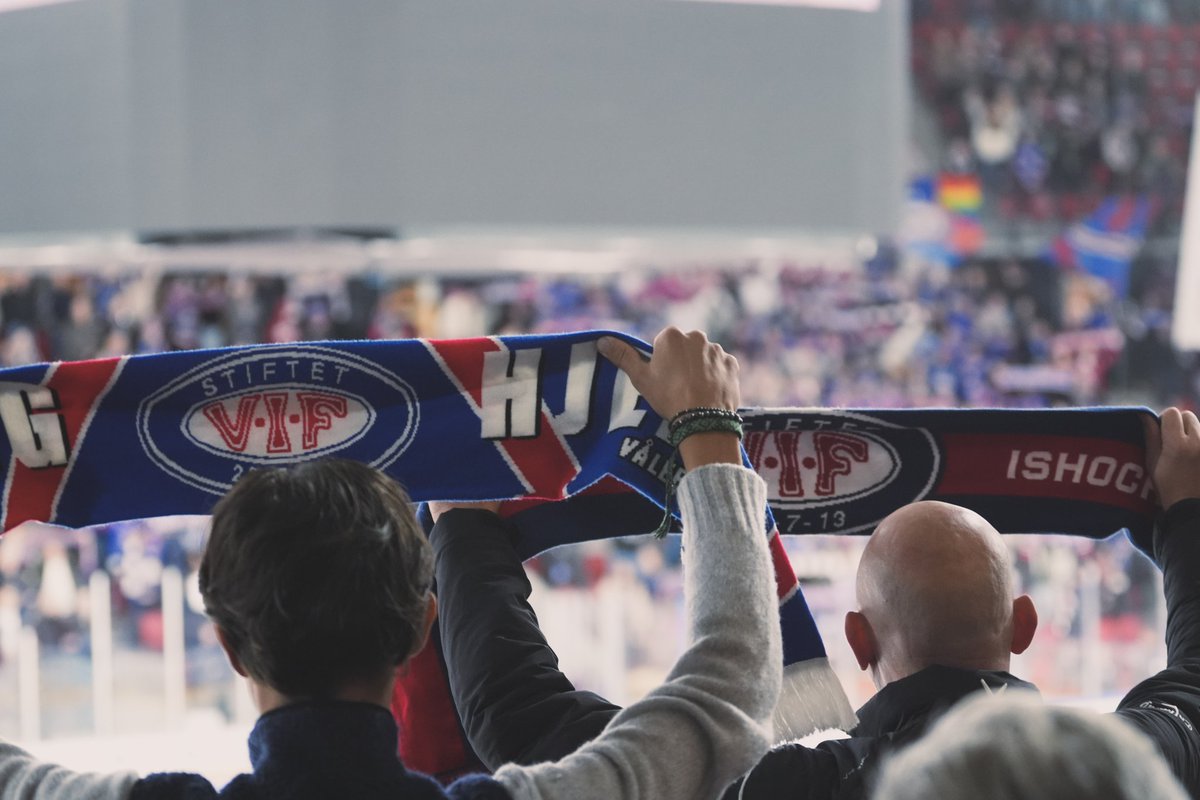 <a href="/Finskeen/">Photokimppa</a> svingte kamera inne i amfiet i går. Snakkes på Valle i dag🫶🏻