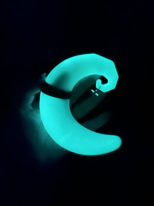 Swooning over the discreet design of the NS Novelties Firefly Dream clit vibe 😍   This cute vibe is also<a href="/tag/mvsales"class="tags"><span>#mvsales</span></a>