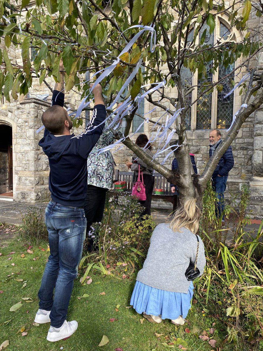 Tying white ribbons on St Saviours Westcliff peace tree. Come and tie yours on as you pray for peace on our streets and in our world. 10 min vigil at 6pm each Sunday evening. All welcome. <a href="/chelmsdio/">Chelmsford Diocese</a> <a href="/churchofengland/">The Church of England</a>