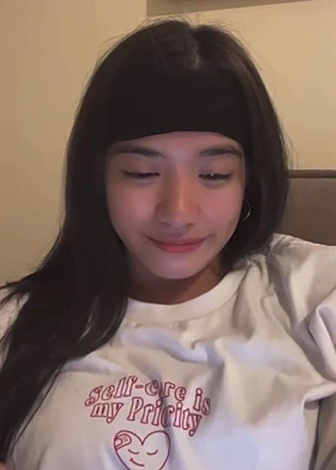 jenniegirlsfine's tweet photo. So like… yk? Gets niyo ba? https://t.co/6SSfO4qGHx