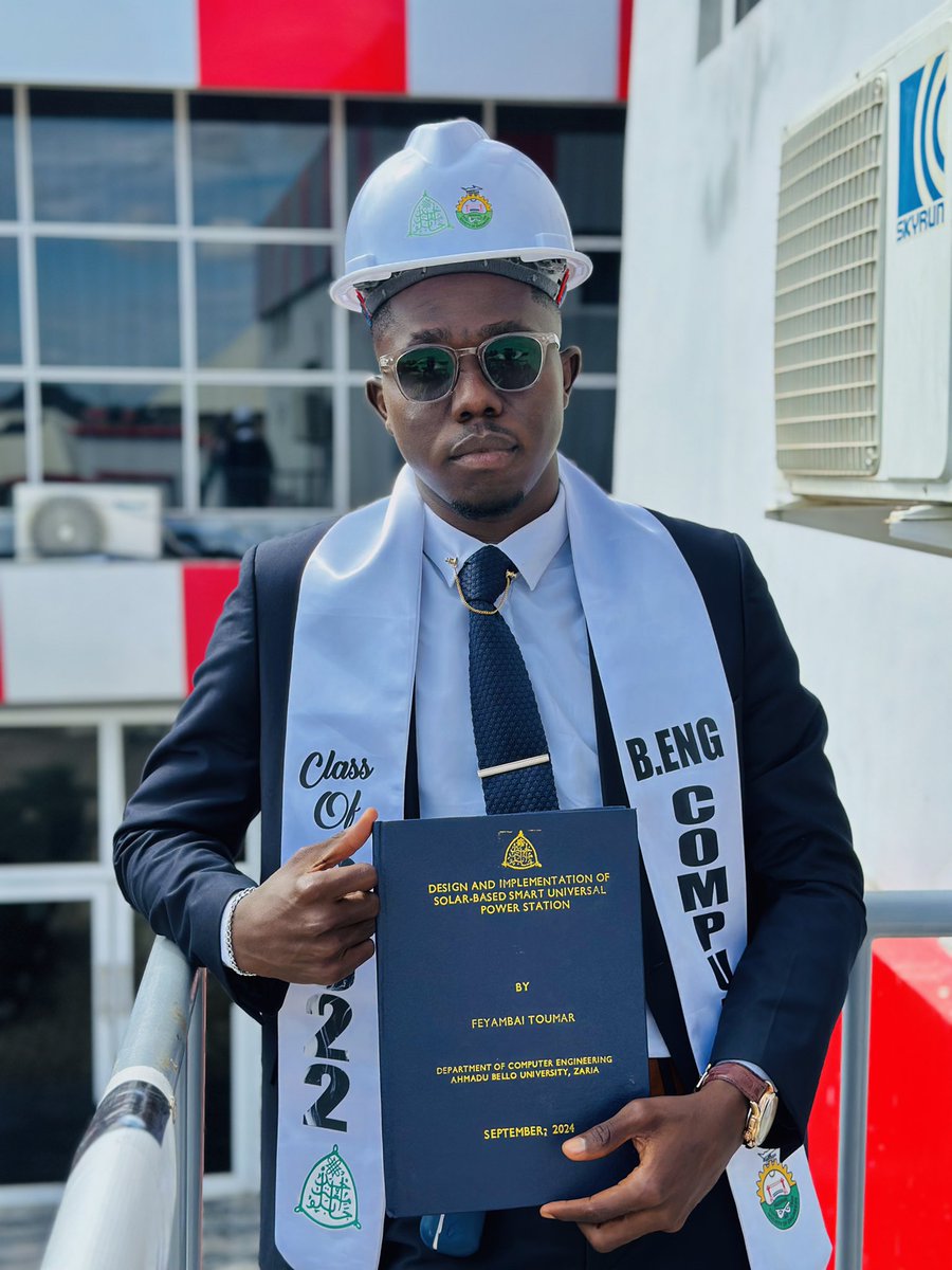 FeyambaiToumar's tweet image. Thankful for the memories and excited for what’s next!❤️✨ Coded my way through college, and now I’m off to the real world!🎓💻#Engineering #computerengineering