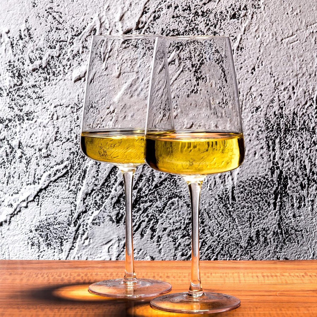 bvbargains's tweet photo. 🍷 Elevate every sip with these Hand Blown Red Wine Glasses – stunning set of 4 crafted from premium crystal! Perfect for your home bar, restaurants, or as a gift for weddings, birthdays, or anniversaries. 🎁✨

Grab yours now: https://t.co/HVZnu9RR18

#WineLovers #HomeBar https://t.co/pFJYoKd9eA
