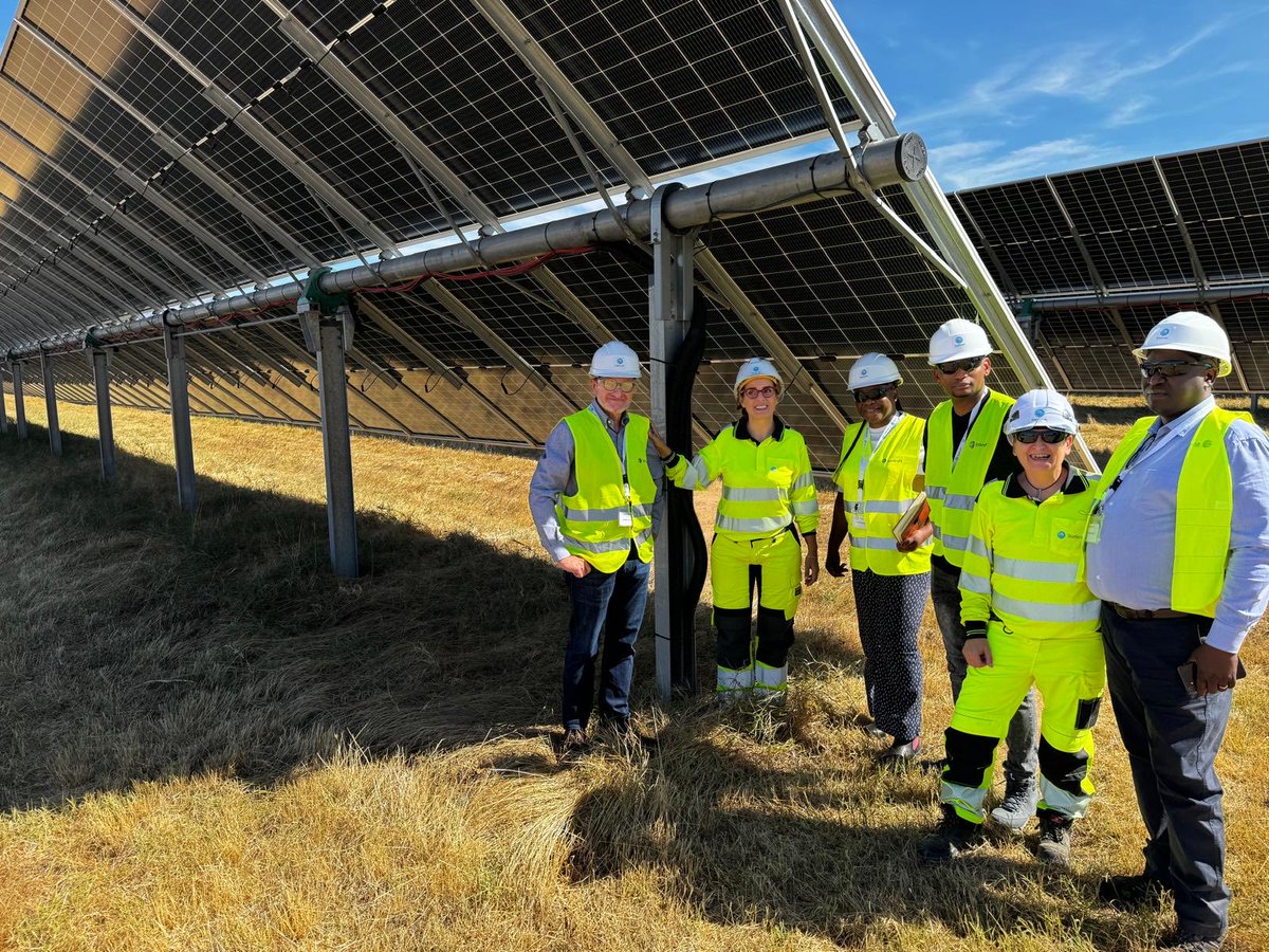 Productive project site tour with officials from the Lesotho National Development Corporation in support of the partnership to develop a100MW clean and renewable energy park project. Follows MOU signed earlier this year. Build, own, operate and maintain model will pay off…