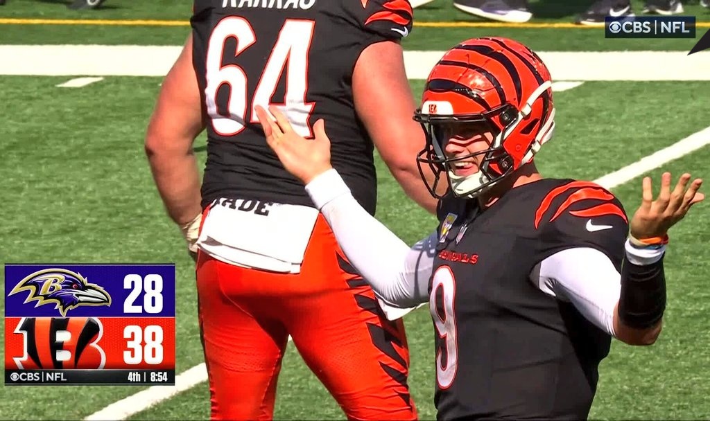 CincyProblems's tweet photo. THAT'S MY QUARTERBACK https://t.co/zI7vFQ1idQ
