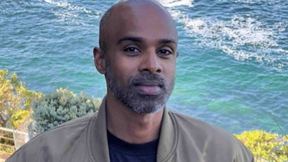 inkbitspixels's tweet image. Over half of books with a diverse main character were written by a white author, a recently released study reveals. buff.ly/40ckbRh