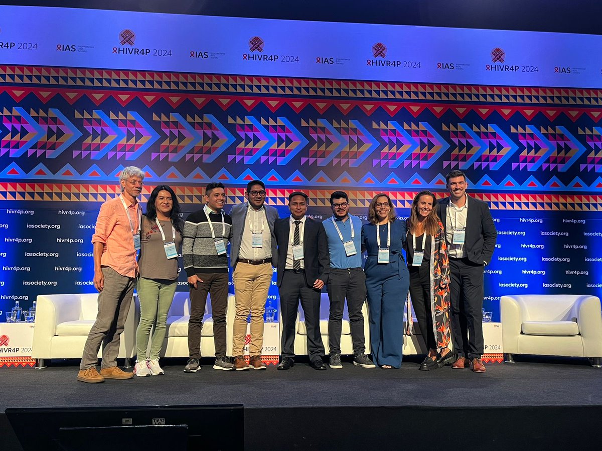 Nuestro compañero  Jimmy Medina en #HIVR4P2024 en #Lima presentando Inicios de la PrEP en servicios comunitarios, desde la experiencia de Kimirina. También se encuentran  organizaciones amigas <a href="/CAS_GT_/">CAS GT</a> de Guatemala (Alexander Guzmán) y <a href="/redsomos/">Red Somos</a>  de Colombia (Jhon Ramirez).