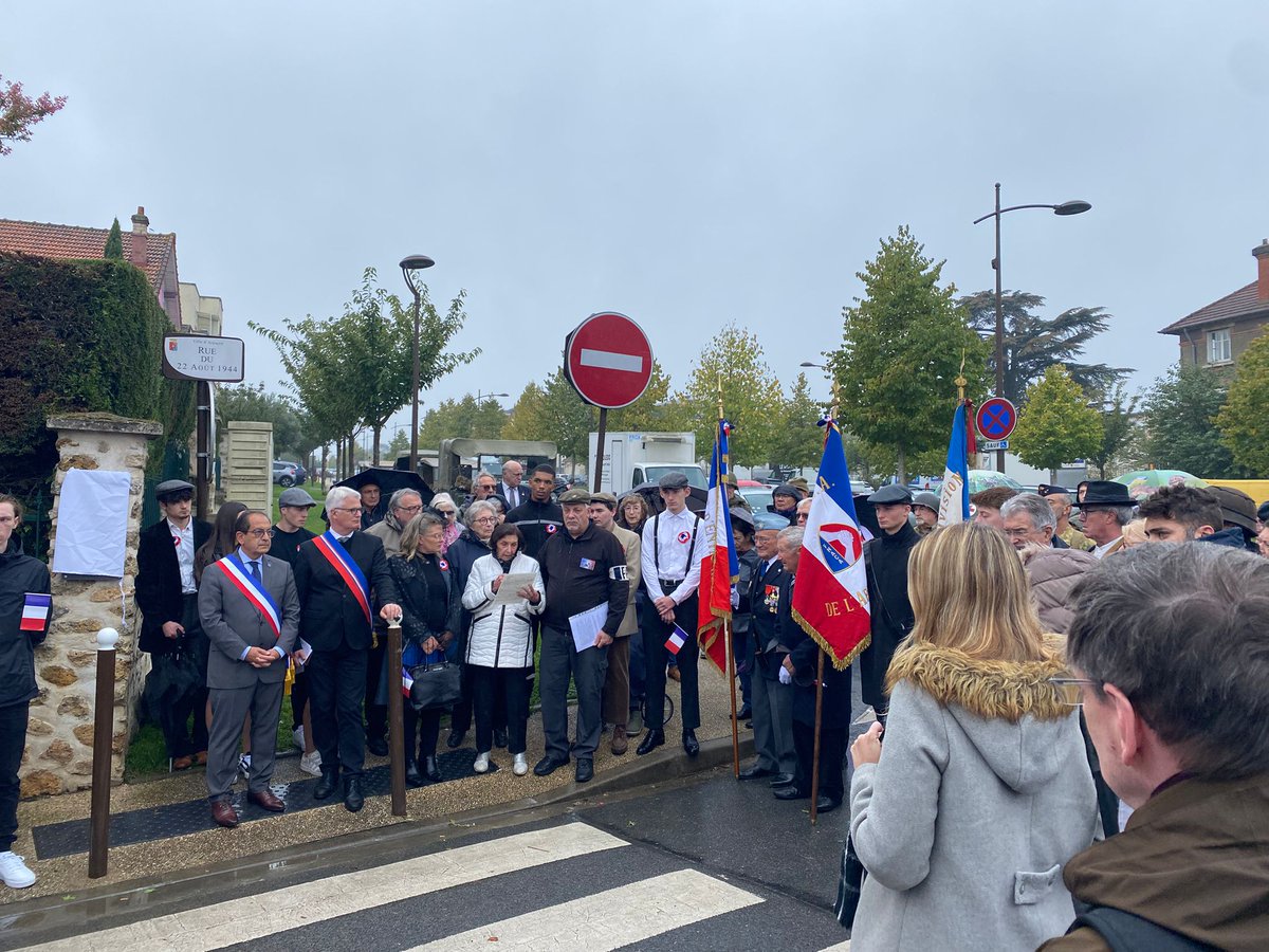 TOUZETalexandre's tweet photo. Après-midi mémoriel à #arpajon avec notamment l'inauguration de deux plaques (rue du 22 août 1944 et boulevard Abel Cornaton).
#80ansdelaliberation #COMRA
#CantonArpajon #cantonarpajonlardy https://t.co/RZesWMYaM7