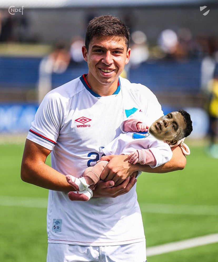 Matibolso09 🟦⬜️🟥 tweet media