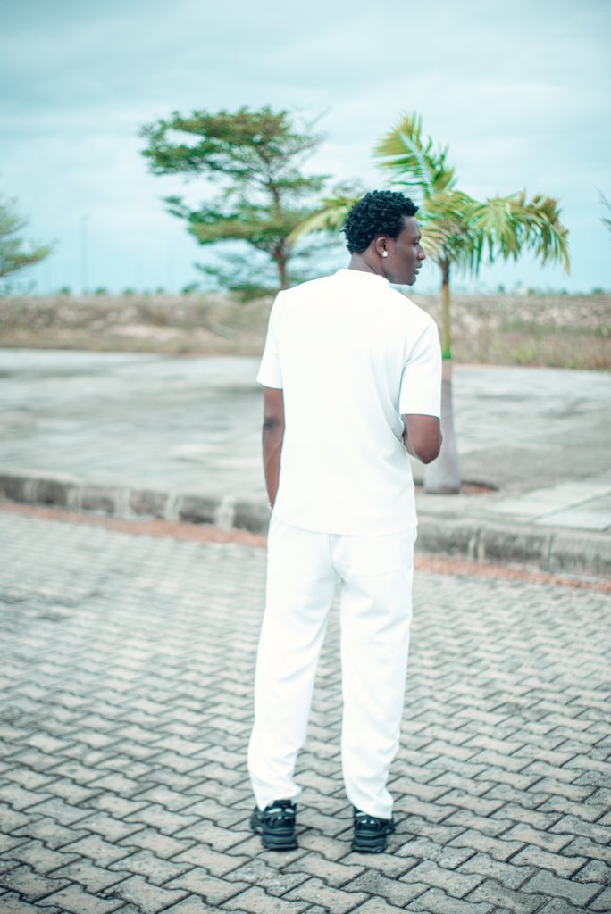 OfficialChizzy_'s tweet image. Turn your back and say no to defeat 

Congratulations kellyrae