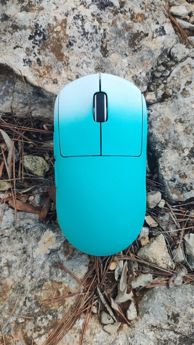 B_BoMods's tweet photo. 🌊🌊🌊 

Encargo de un @LogitechG_ES Superlight https://t.co/fLKMBK6i14