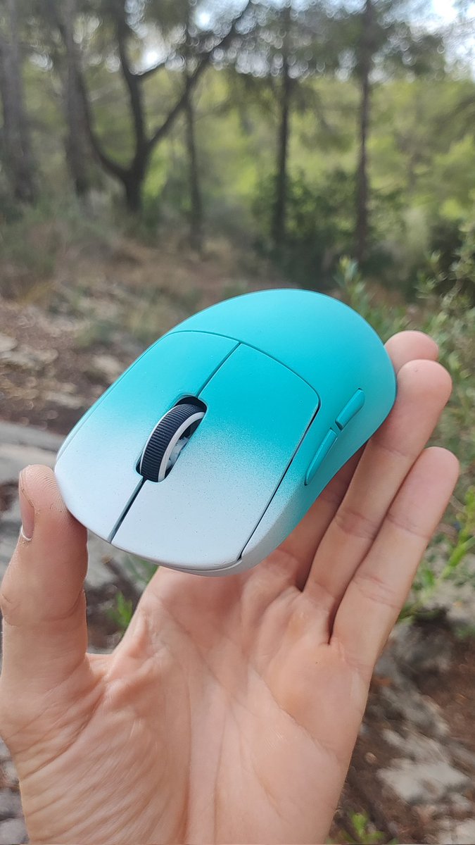 B_BoMods's tweet photo. 🌊🌊🌊 

Encargo de un @LogitechG_ES Superlight https://t.co/fLKMBK6i14