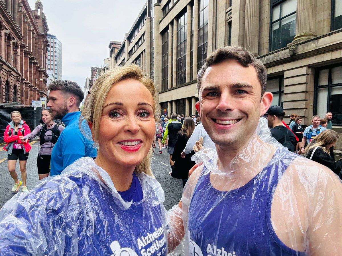 fraserbellahp's tweet photo. Amazing day @GreatScotRun - almost 30 members of the team took park across 10km and half marathon. Over £5500 raised for @alzscot - amazing team effort.

https://t.co/S1fPQLWAJt https://t.co/Ybo683JOsU