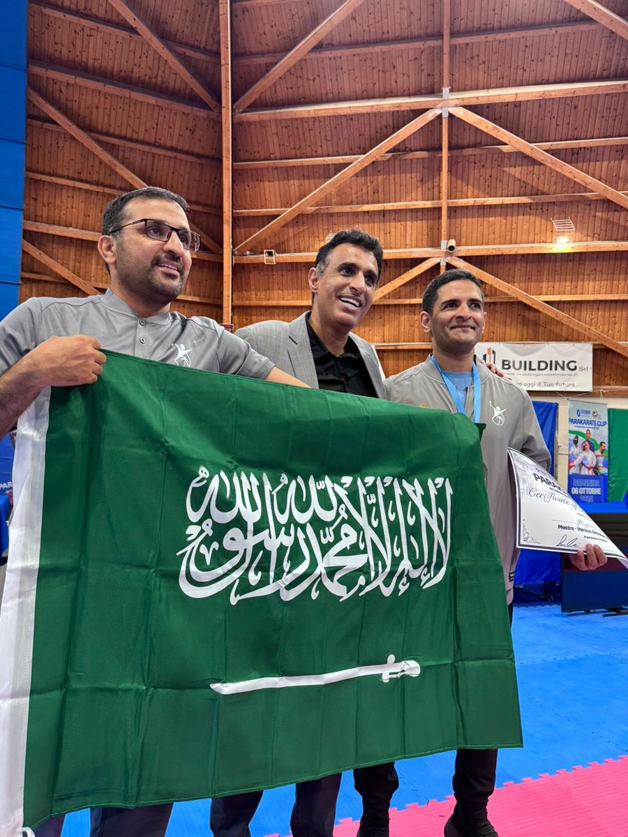 qassimclub's tweet photo. د. عبدالله الجعيد بطل #القصيم يحصد المركز الثاني والميدالية الفضية🥈في البطولة الدولية للباراكاراتيه.

الف مبروك للوطن ولكل رياضات ذوي الإعاقة ولنادي القصيم ولبطلنا 🇸🇦🇸🇦💪🏻 https://t.co/WzskQEpli2