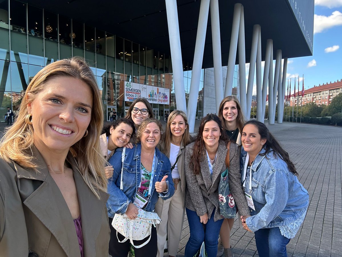 Gran participació de MF i residents MIR al congrés #SEMERGEN24 de <a href="/CAPSBEsq/">CAPSBE</a> <a href="/UDMAFICclinic/">UDMAFICclinicmater</a> i 3er premi al millor treball d'investigació original de <a href="/nsanchezruano/">Núria Sánchez Ruano</a> Molt contentes!!