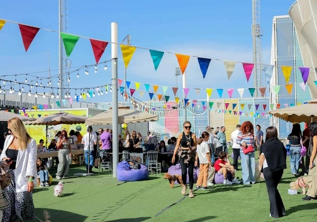 MediaAz1's tweet image. 🐾Фестиваль собак в Баку: помощь бездомным животным и радость для детей.

Подробнее по ссылке - media.az/post/1067984898

#помощь #бездомныеживотные #новости #mediaaz