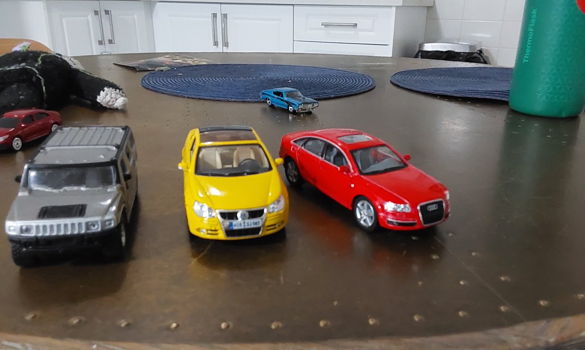 Zmanrazorp3's tweet photo. I brought these cars at the northern lights diecast expo today https://t.co/60VwQVLhd2
