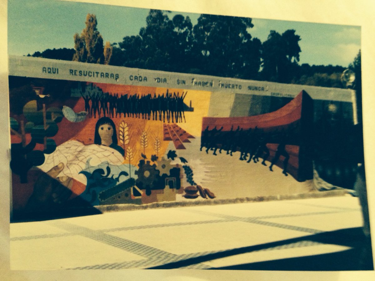 Antecedieron al lápiz y papel de 1988 diversas luchas estudiantiles. Aquí mural año 84 hecho por estudiantes en el corazón de Udec en homenaje a C. Inostroza, estudiante asesinado dentro del campus Udec.  Dice: “Aquí resucitaras cada día  sin haber muerto nunca”