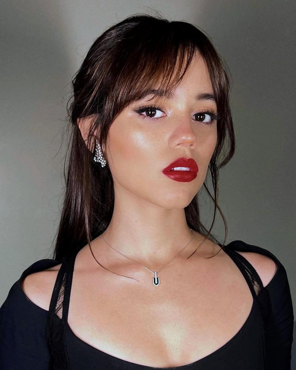 piyush_vermax's tweet image. Beautiful and Cute Jenna Ortega. #jennaortega