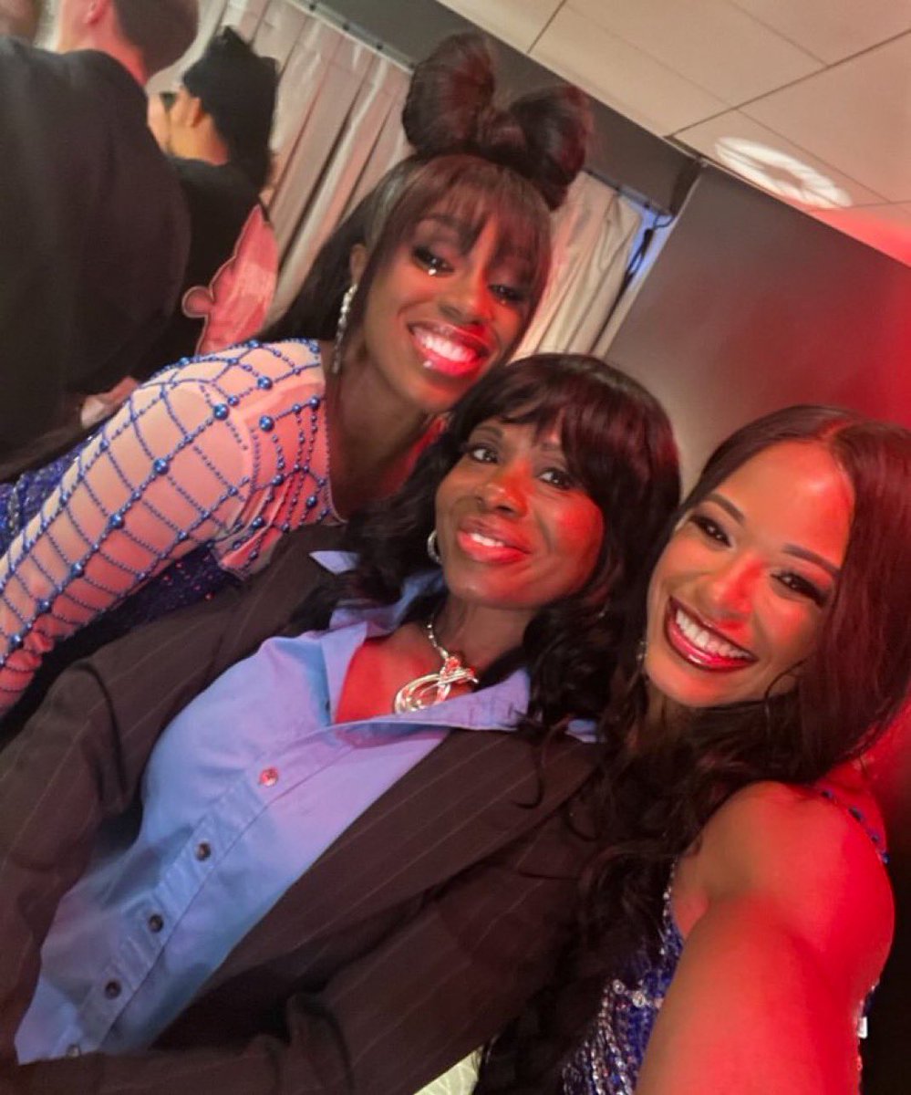 TheTrinity_Fatu's tweet image. I love being the daughter of a legend lol! @JackieMooreTx #WWEBadBlood