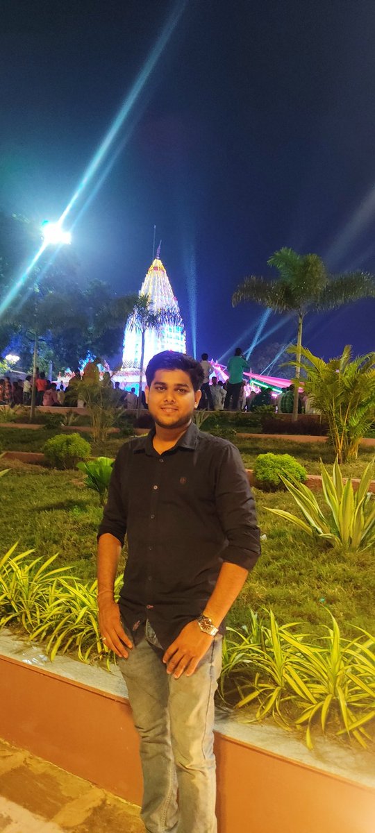 Parthajitprusty's tweet photo. At Maa Samaleswari temple... 🙏 https://t.co/5ndIshAbJT