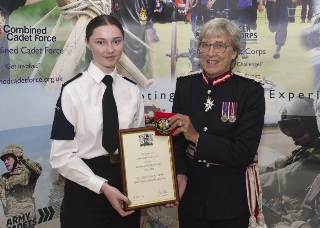 RydeCCF's tweet image. What a fantastic achievement and a great way to start 6th Form for our @RoyalNavy Cadet Petty Officer Katie A who is one of the Lord Lieutenant’s cadets for this year. A fantastic evening at @Royal_Squadron
@CCFcadets
BZ Katie! 👏💪