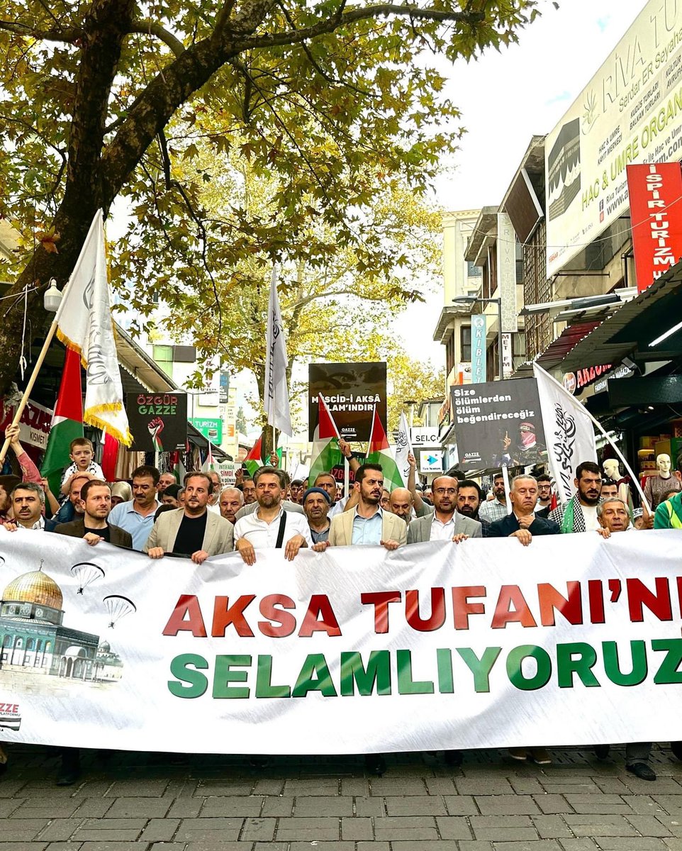 akpartiosmangaz's tweet photo. Bursa Milletvekillerimiz Refik Özen, Ahmet Kılıç, Osman Mesten, İlçe Başkanımız Adnan Kurtuluş ve Yıldırım Belediye Başkanımız Oktay Yılmaz ile birlikte Bursa’dan, Mescid-i Aksa’nın direnişine ve Gazze’deki kardeşlerimize binlerce hemşehrimizle birlikte yürekten selam gönderiyoruz. 

Aksa Tufanı’nı destekleyen, mazlumların yanında duran ve hak mücadelesi veren Filistin halkının onurlu direnişini saygıyla selamlıyoruz.
 
Zulme karşı susmayan bir millet olarak, Gazze’nin sesini duyurmaya devam edeceğiz!