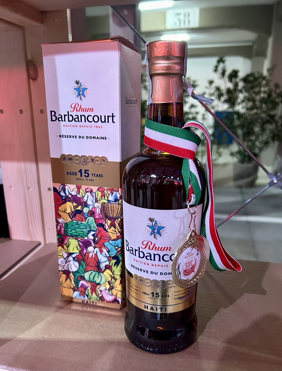La Réserve du Domaine a gagné la médaille BEST IN CLASS! 
Catégorie des rhums vieillis plus de 12 ans. 
ShowRUM, Italie.