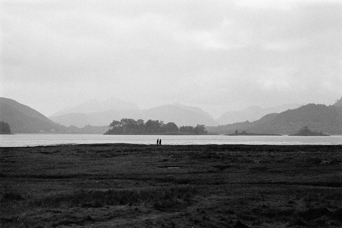 29 - Horizon
#31ThemesAnalogChallenge

🎞️ <a href="/ILFORDPhoto/">ILFORD PHOTO</a> HP5 à 1600
📷 Canon A1