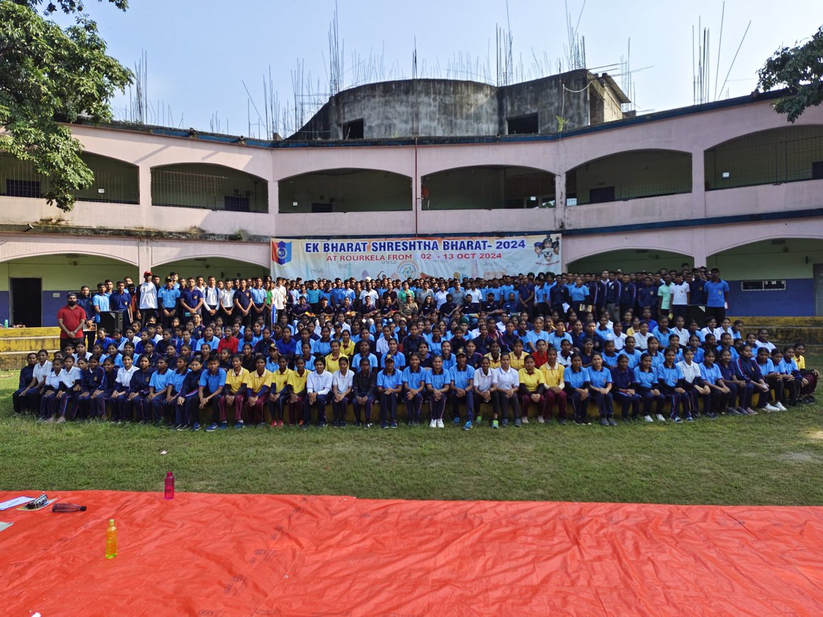 AryaJena8's tweet photo. Day 5 Ek Bharat Shresth Bharat- Physical Training, Classes by EXPA Team on Gender Sensitivity, Team Building, Critical Thinking &amp; Public Speaking Skills with group activities was organised.
@hirakudwarrior
@utkalpride https://t.co/DOZFV7A5Tl