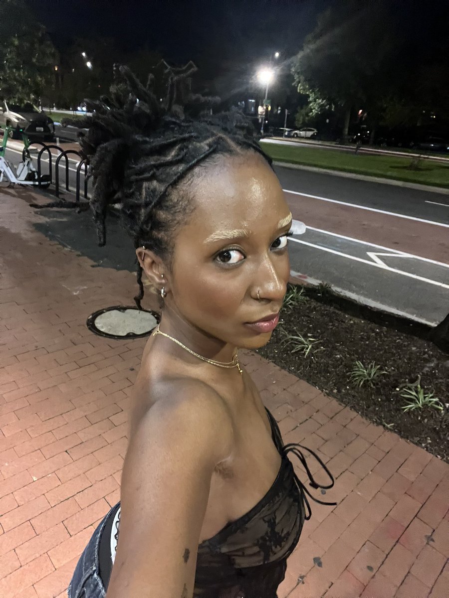 internet baby 🐛 tweet media