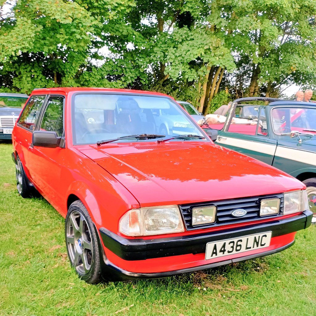 Happy #Escort Sunday 😀